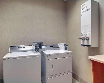 Comfort Suites Airport