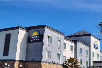 Days Inn Suites Houston - West Energy Corridor