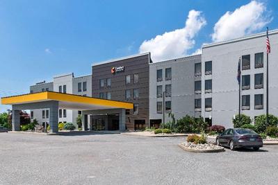 Comfort Inn & Suites York Area
