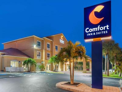 Comfort Inn & Suites Airport Fort Myers