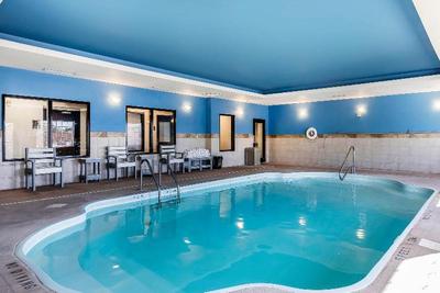 Comfort Inn & Suites Newton