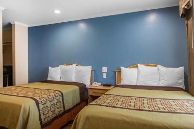 Rodeway Inn Escondido Downtown