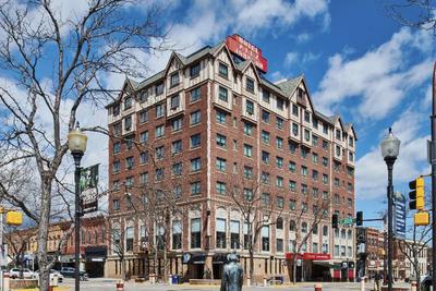Hotel Alex Johnson, Curio Collection By Hilton