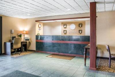 Comfort Inn & Suites Maumee - Toledo (I80-90)