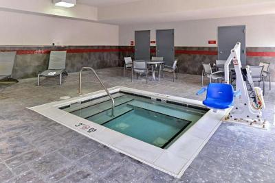 Comfort Suites At Virginia Center Commons