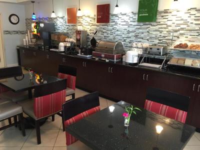 Comfort Suites Tulare