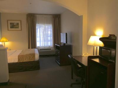 Comfort Suites Tulare