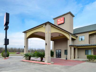 Econo Lodge Inn & Suites Port Arthur near Sabine P