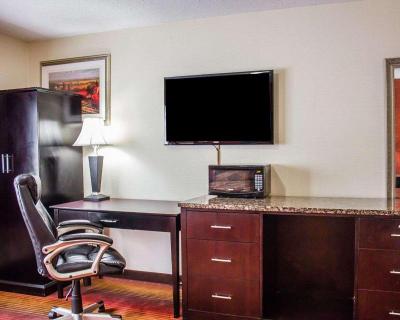 Rodeway Inn MacArthur Airport
