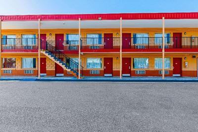 Econo Lodge Near Motor Speedway