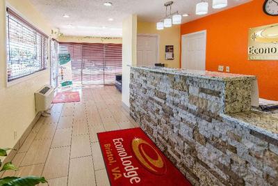 Econo Lodge Near Motor Speedway