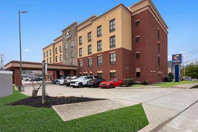 Comfort Suites
