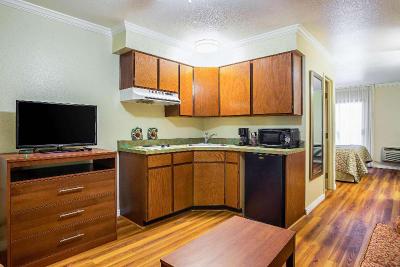 Rodeway Inn & Suites Lake Havasu