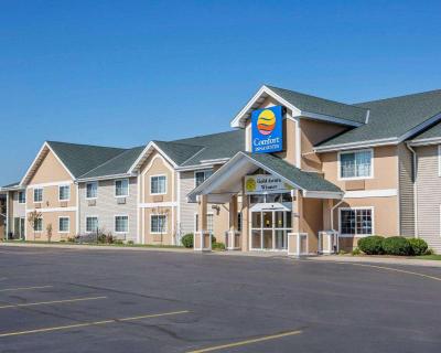 Comfort Inn & Suites Jackson - West Bend