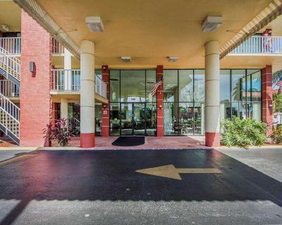 Quality Inn & Suites At Tropicana Field