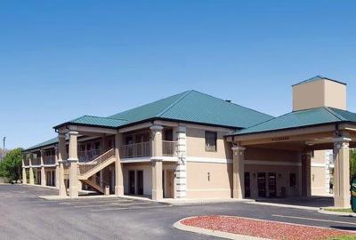 Quality Inn and suites Suburbs
