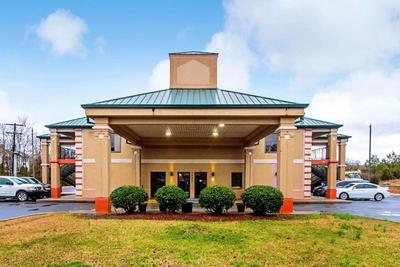Quality Inn and suites Suburbs