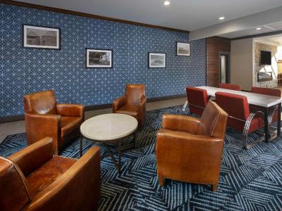 DoubleTree by Hilton Manhattan, KS