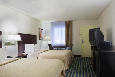 Rodaway Inn At Fort Lee