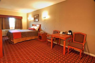 Rodeway Inn & Suites Pasadena