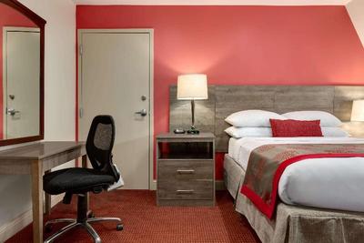 Ramada By Wyndham Oakland Downtown City Center