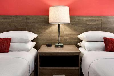 Ramada By Wyndham Oakland Downtown City Center