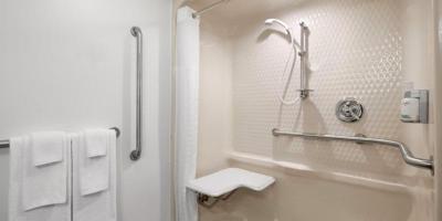 Quality Inn & Suites Airport University Area