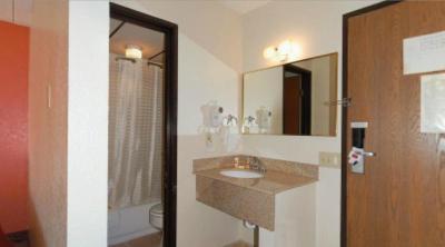 Econo Lodge Kansas City Downtown North