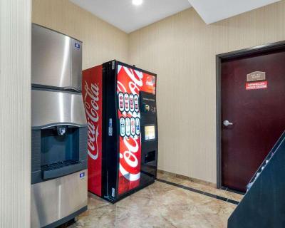 Comfort Suites Topeka Northwest