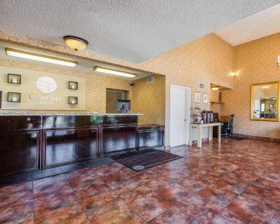 Comfort Inn & Suites Moreno Valley Near March Air
