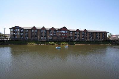 Kathryn Riverfront Inn - Ascend Hotel Collection