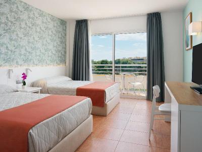 Ponient Piramide Salou by PortAventura World