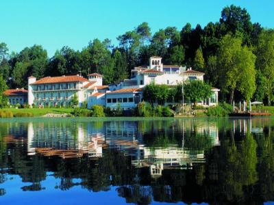 Brindos Lac & Château