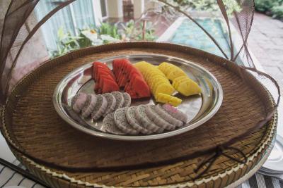 Feung Nakorn Balcony Rooms & Cafe