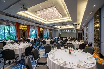 Nouvo City Hotel