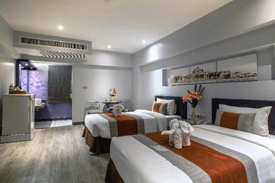 Nouvo City Hotel