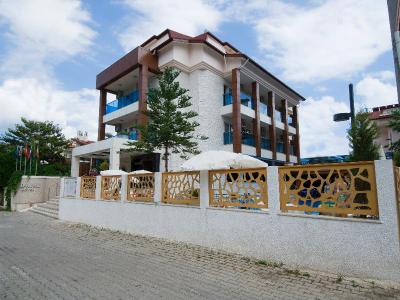 Supreme Boutique Hotel