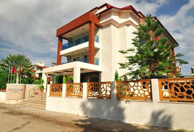 Supreme Boutique Hotel