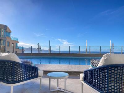 Cristina Las Palmas – Adults Only
