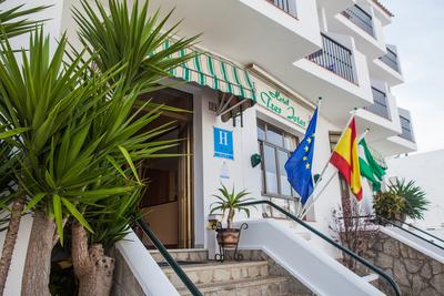 Tres Jotas Conil