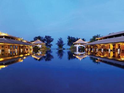 Marriott's Phuket Beach Club