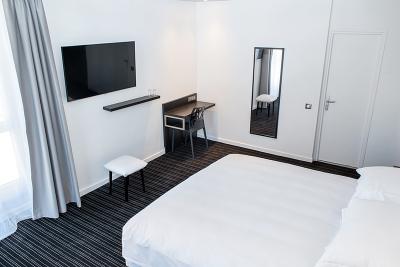 64 Nice Hotel