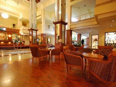 Le Grande Plaza Hotel