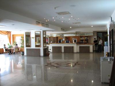 Shodlik Palace Hotel