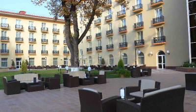Lotte City Hotel Tashkent Palace