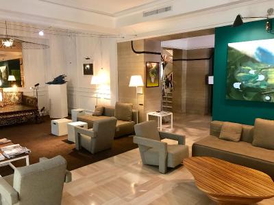 Le Windsor Jungle Art Hotel