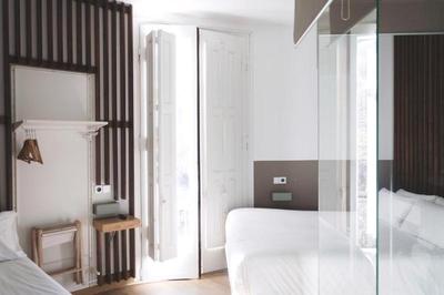 Cosmopolitan Boutique Hostal