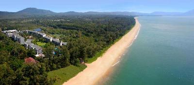 Le Méridien Phuket Mai Khao Beach Resort