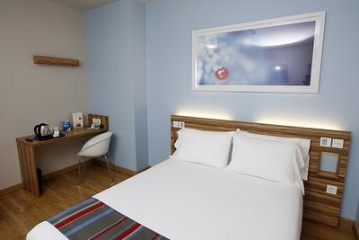 Travelodge Valencia Aeropuerto