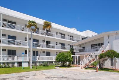 Collins Hotel